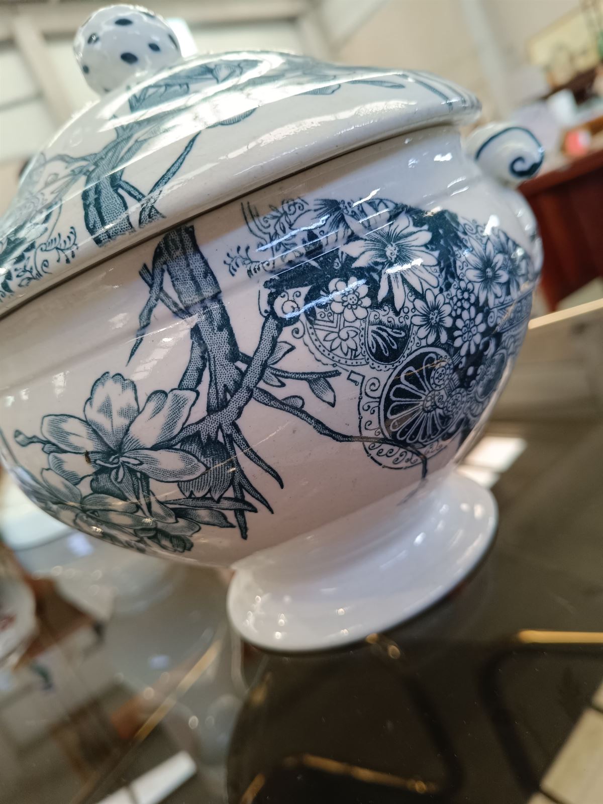 Sopera antigua de porcelana - Imagen 3