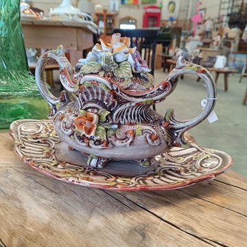 Sopera con bandeja porcelana Capodimonte - Imagen 2