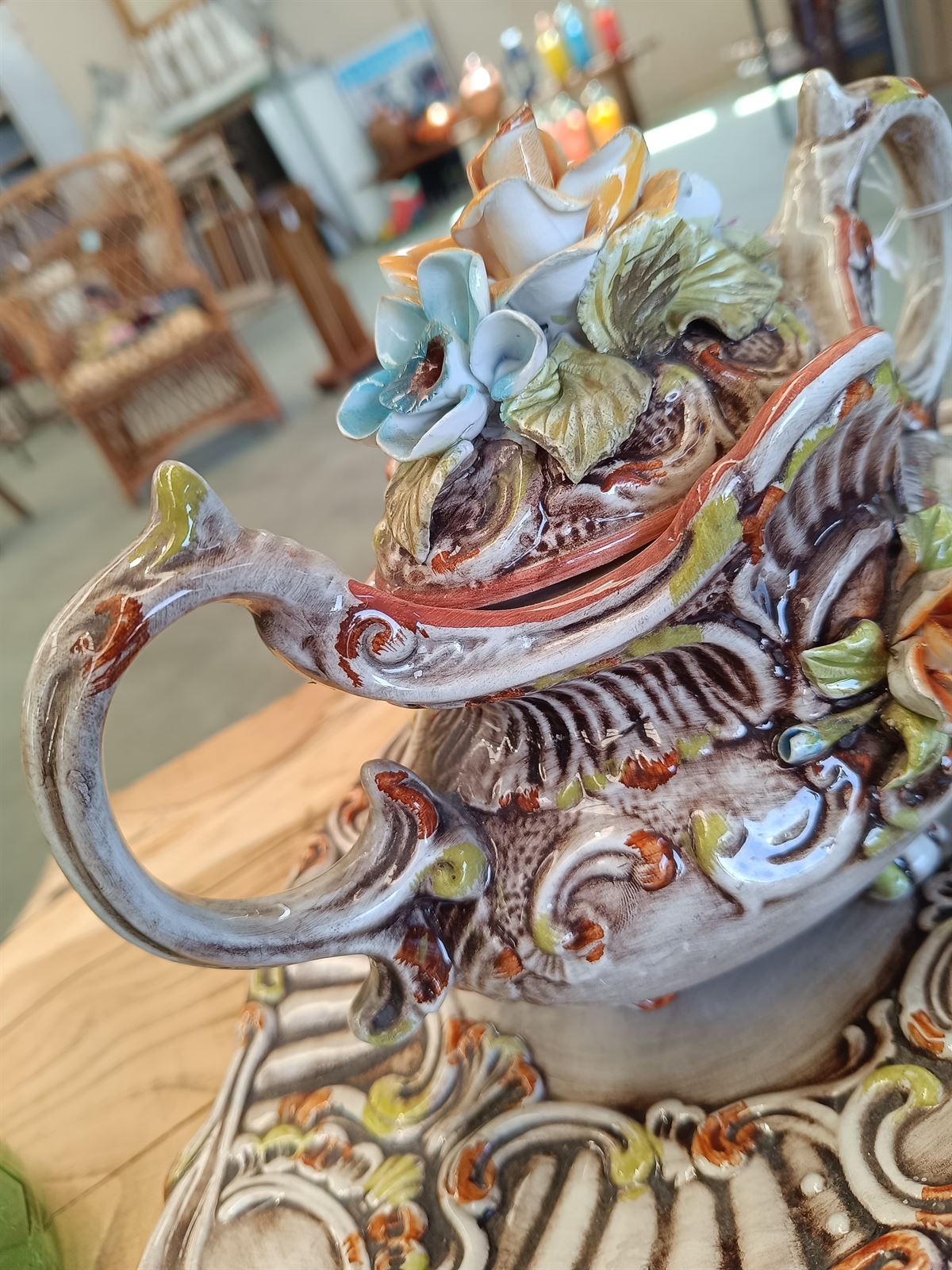 Sopera con bandeja porcelana Capodimonte - Imagen 4