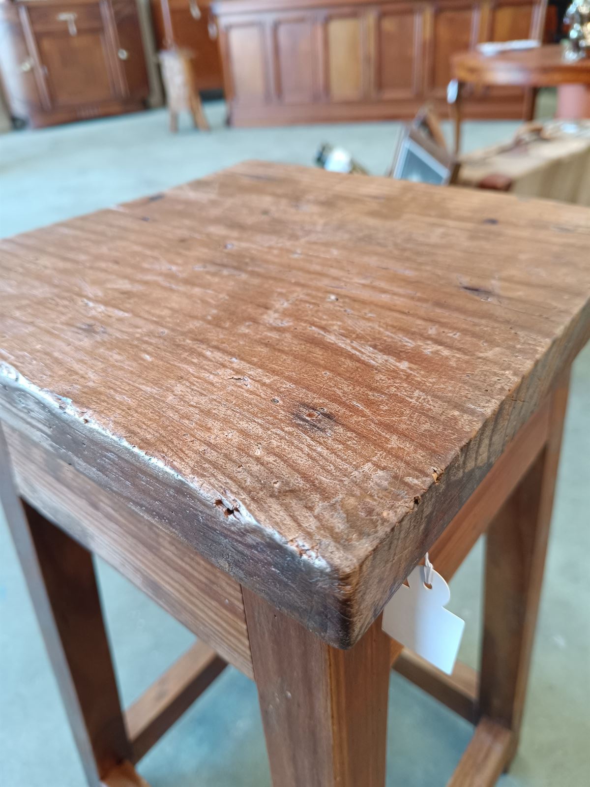 Taburete antiguo de madera - Imagen 5