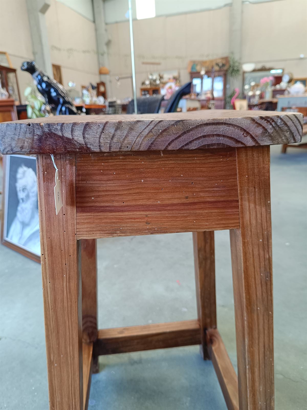 Taburete antiguo de madera - Imagen 7
