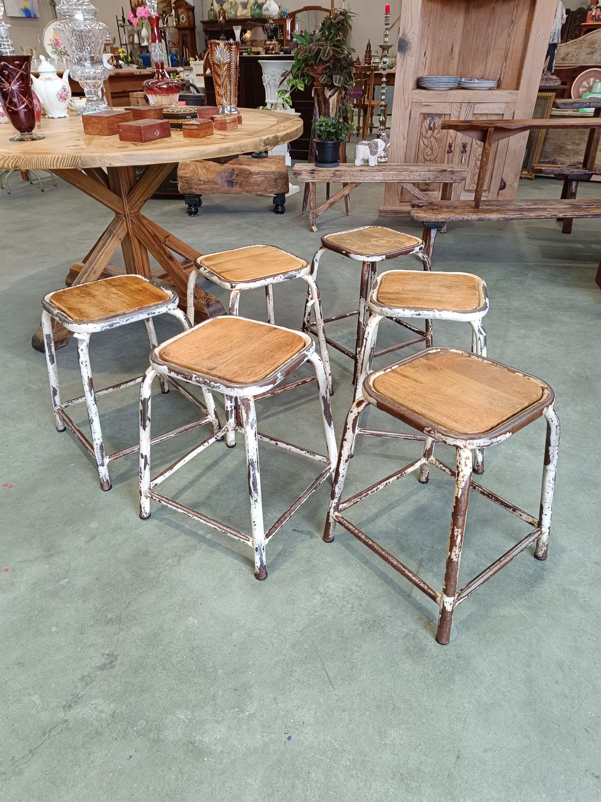 Taburete industrial hierro y madera - Imagen 1