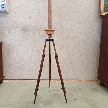 Trípode antiguo de campo - Imagen 2